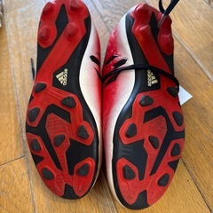 adidas サッカーシューズの画像