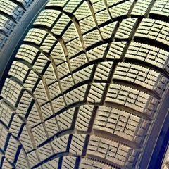 【美品】　265/65R17 116H ピレリ　アイスゼロ　4本　交換工賃込みの画像