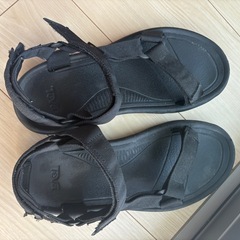 Teva テバサンダルの画像