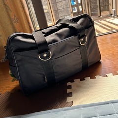 鶯谷高校のスクールバックの画像