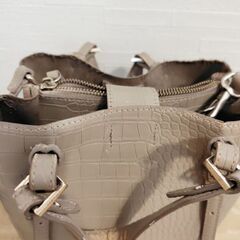 ZARA / ショルダーバッグの画像