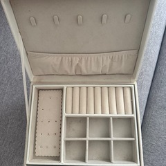 アクセサリー収納BOXの画像