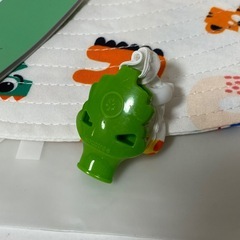 新品　ハット　帽子　アウトドア　子供用　笛付き　の画像