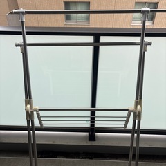 伸縮式折りたたみ物干しの画像