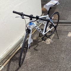 🚲春日市🚲700cクロスバイク🚲クロスバイク🚲白色🚲F U N N🚲ASX2502022🚲No297の画像