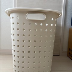 かご　ランドリーバスケット　あげます
の画像