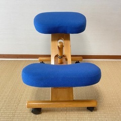 姿勢が良くなる勉強椅子　の画像