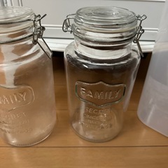 果実酒瓶の画像