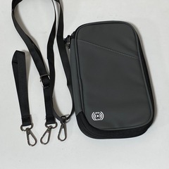 新品　小物入れ　ショルダーポーチ　サコッシュ　防水の画像
