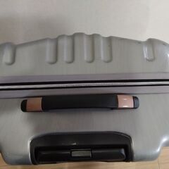 無料　大サイズ　スーツケース差し上げますの画像