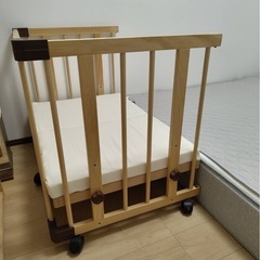 ファルスカ　ベビーベッドの画像