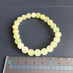 淡い黄色の天然石ブレスレットの画像