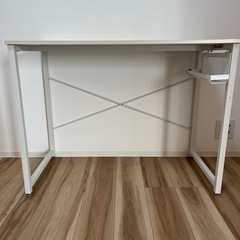 仕事用デスクの画像