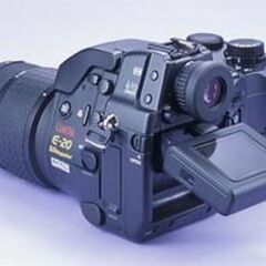 Olympus Camedia E20 　医療用カメラの世界的メーカーOlympusの名機とのほまれ高いカメラです。の画像