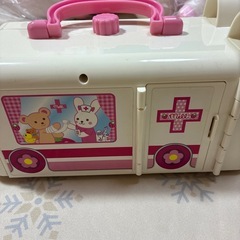 メルちゃん　救急車の画像