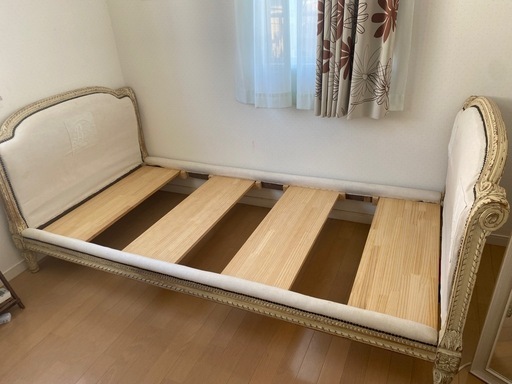 フランスアンティークベッド