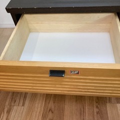 テレビボードの画像