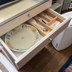 食器棚の画像