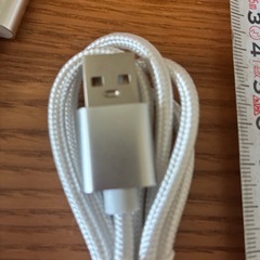 【新品・未使用品】☆iPhoneケーブル☆1本☆白色☆２本おまけ☆の画像
