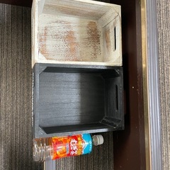ヴィンテージっぽい箱　木の画像