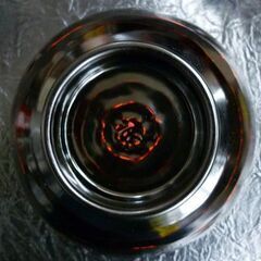 ☆美品 鎌倉彫 弥生汁椀 曙塗 和食器 黒×赤 お椀 直径11.7cm 高さ7.2cm 漆器 漆芸品 札幌 北20条店の画像