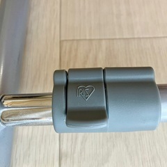 パイプハンガー 頑丈 省スペース 押入れハンガーラック 省ペース 収納 伸縮 衣類 収納 OSH-Y17 ハンガーラック クローゼットハンガー アイリスオーヤマ ハンガー クローゼット タオルハンガーの画像