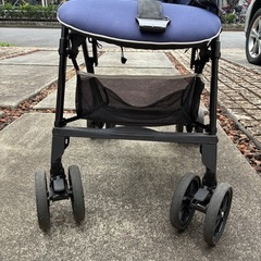 AB型ベビーカーの画像