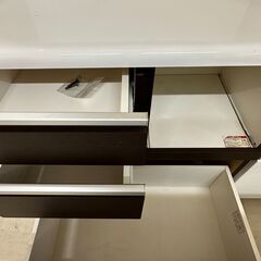 【ジャングルジャングル滋賀草津店】ジモティ来店特価!!　食器棚　ニトリ　ﾀﾞｰｸﾌﾞﾗｳﾝ　J-250974の画像