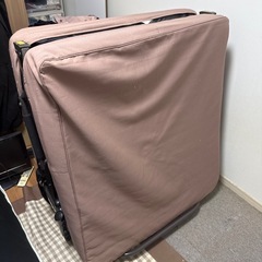 折りたたみベッドの画像