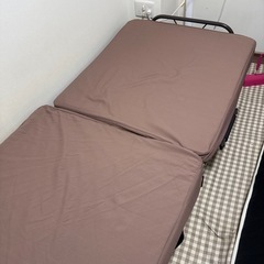 折りたたみベッドの画像