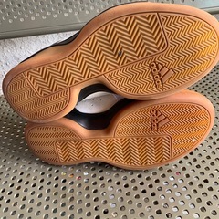 アディダス　バスケットシューズ　24cm  バッシュの画像