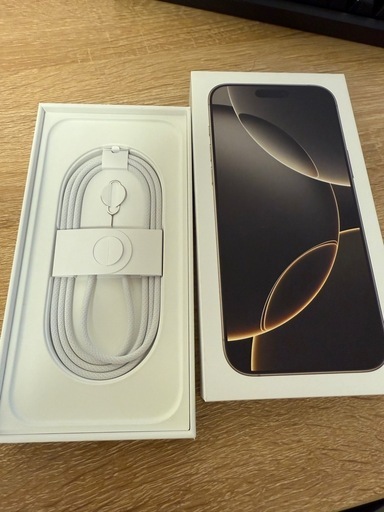 iPhone16pro max 256gb ナチュラルチタニウム 受け渡しは9/19以降