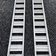 お値下げしました！(NO.4)アルミブリッジ 2100mm 最大積載荷重800kg/1組 昭和 農機具 バイク　ラダー 積み込みの画像