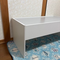IKEAおもちゃテーブルの画像
