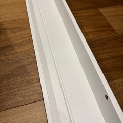 IKEA モッスランダ　アート飾り棚の画像