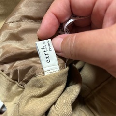 earth music & ecology premium labelチノパンの画像