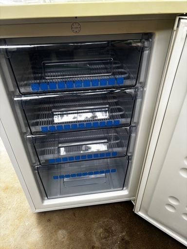 家庭用冷凍庫　アビデラックス 100L
