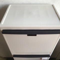 3段分別ゴミ箱　キャスター付きの画像