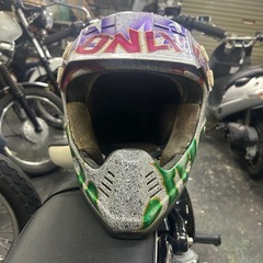 安いバイクも出品中！ワンオフヘルメットの画像