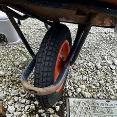 一輪車　ねこ　手押し車　運搬車の画像