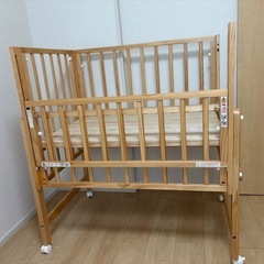 ベビーベッド　yamatoyaの画像