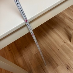 IKEA EMHULT テーブルの画像