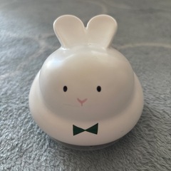 スタバのマグカップの蓋 うさぎの画像