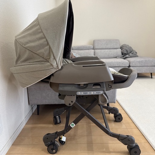 コンビ　ネムリラ　電動　ハイローチェア