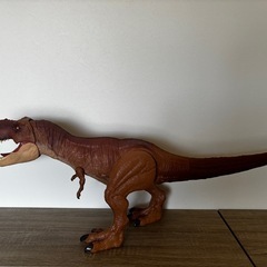 恐竜ブラキオザウルス、ティラノサウルスの画像
