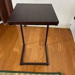 サイドテーブルの画像