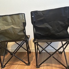 折りたたみアウトドアチェア　カーキx2 黒x1 の画像