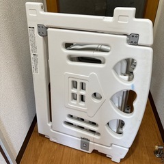 【中古】ベビーサークル　自立式の画像
