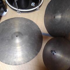 ドラムセットの一部　の画像