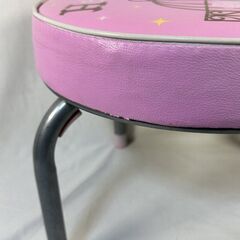 子供いす　ハローキティ　丸椅子の画像